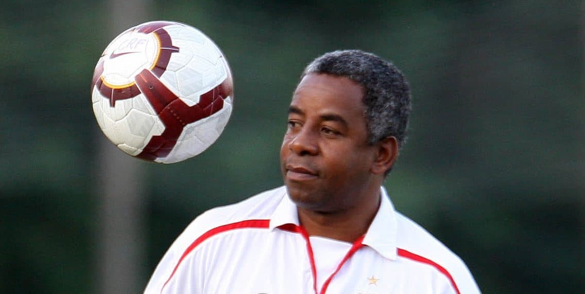 Campeão no Flamengo como jogador e treinador, Andrade deve receber alta do hospital nesta sexta-feira