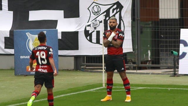 Gabigol comemorando seu gol