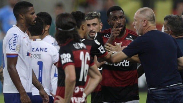 Mano Menezes demitido