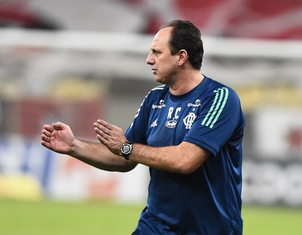 um mês de Rogério Ceni