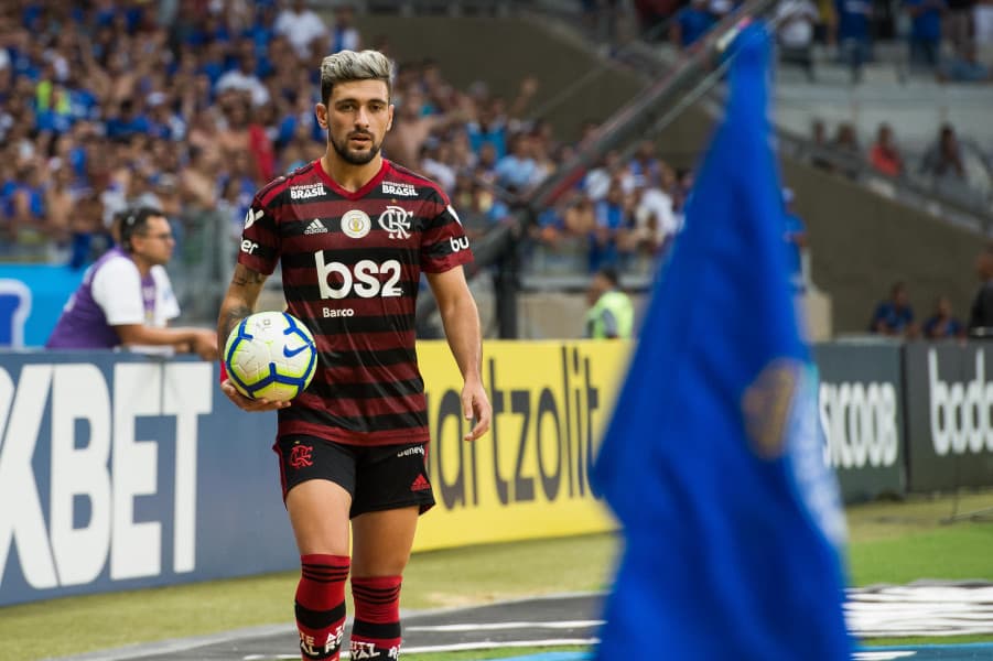 arrascaeta flamengo cruzeiro