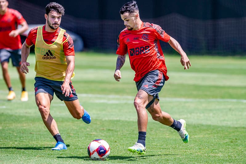 Michael relacionado para encarar o Macaé