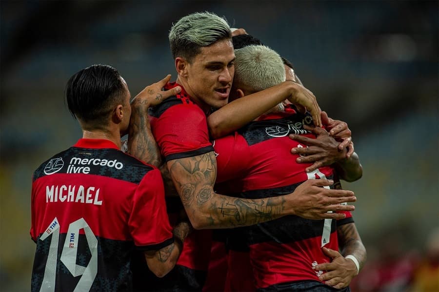 Flamengo fecha patrocinio com Havan para as mangas da camisa