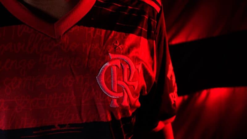 Camisa FlaeSports; Flamengo Medellin negocia a contratação de Arthur "F4stzin" para o time de Counter-Strike (CS:GO)
