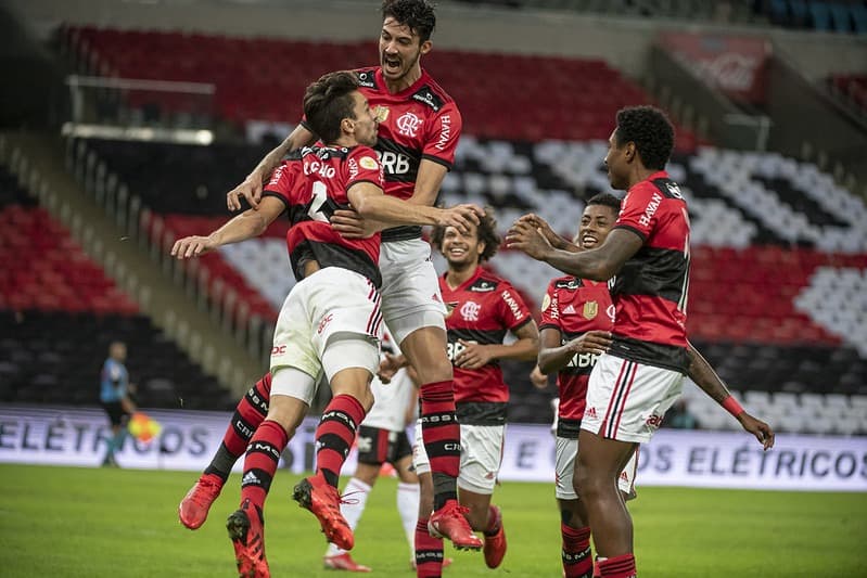 zagueiros do flamengo