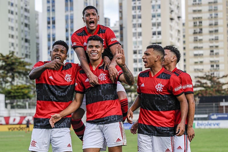 Brasileiro sub 17: Flamengo encara o Vasco na final; confira datas dos jogos