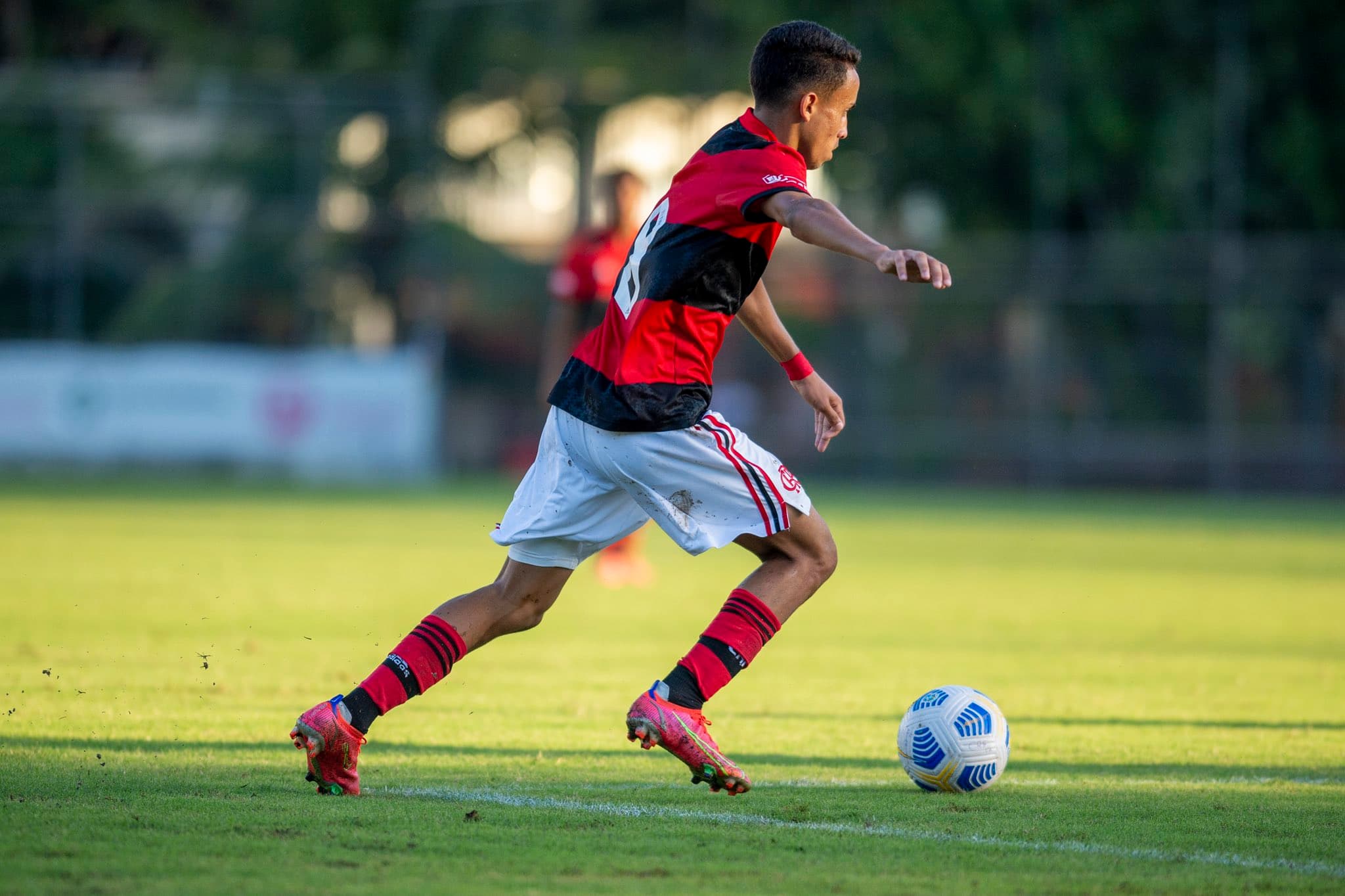 Dois jogadores do Flamengo sub-17 são convocados para a Seleção Brasileira