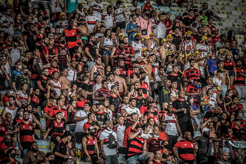 flamengo prejuízos estádios vazios
