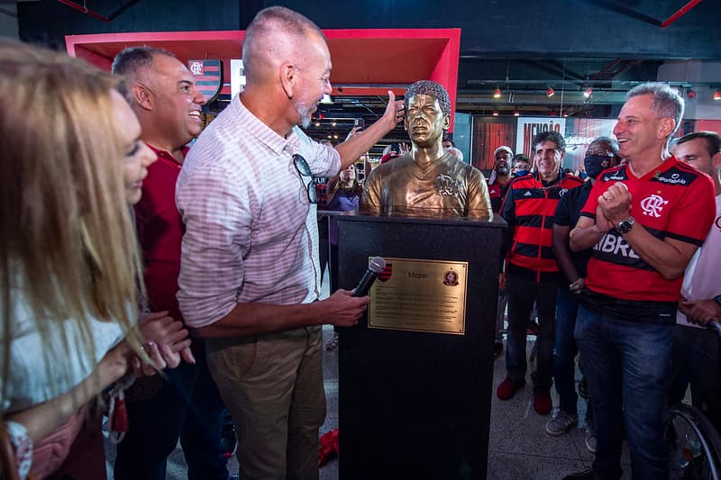 Busto de Mozer na Gávea