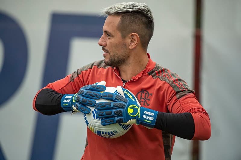 diego alves ct flamengo ninho
