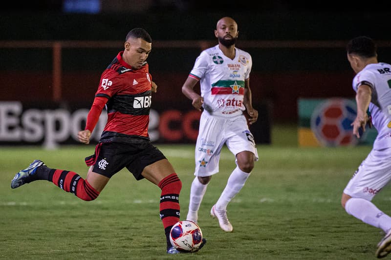 Flamengo Portuguesa Carioca confronto histórico