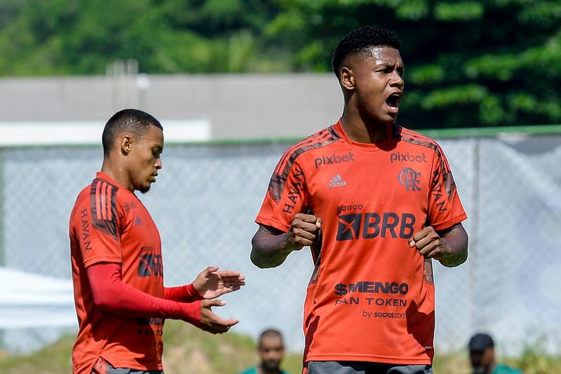 Flamengo estreia com garotada no Cariocão