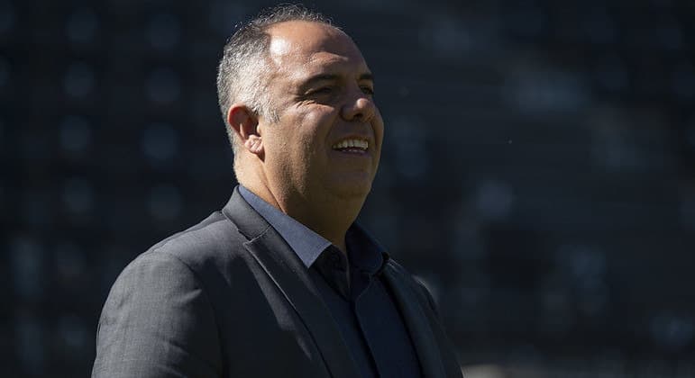 Marcos Braz antes de um jogo do flamengo