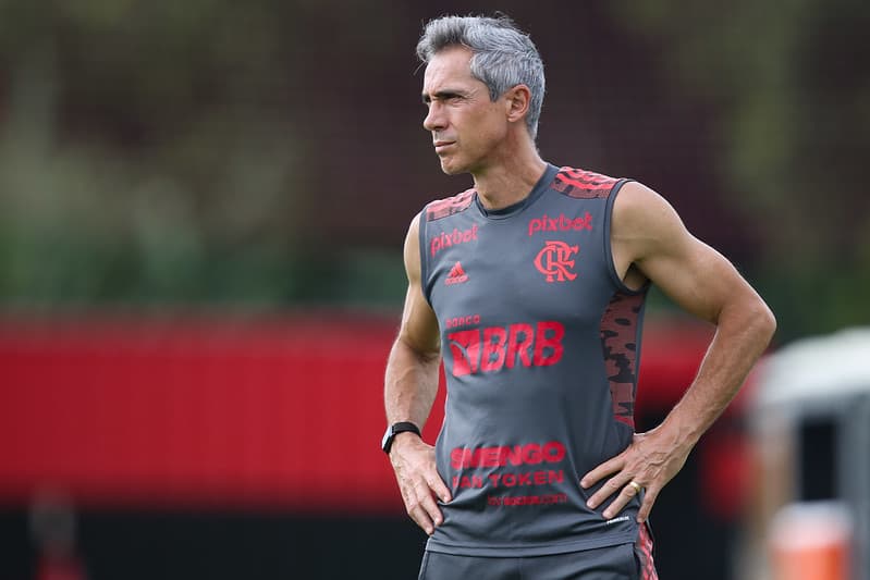 Como Paulo Sousa pode escalar o Flamengo em sua estreia pelo clube