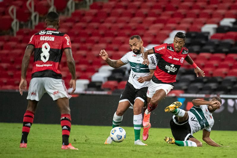 flamengo coritiba bruno henrique