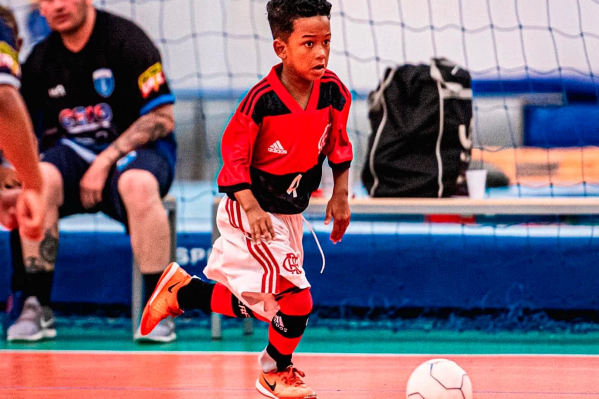 Bernardo Ezequiel: Conheça a nova promessa do Flamengo