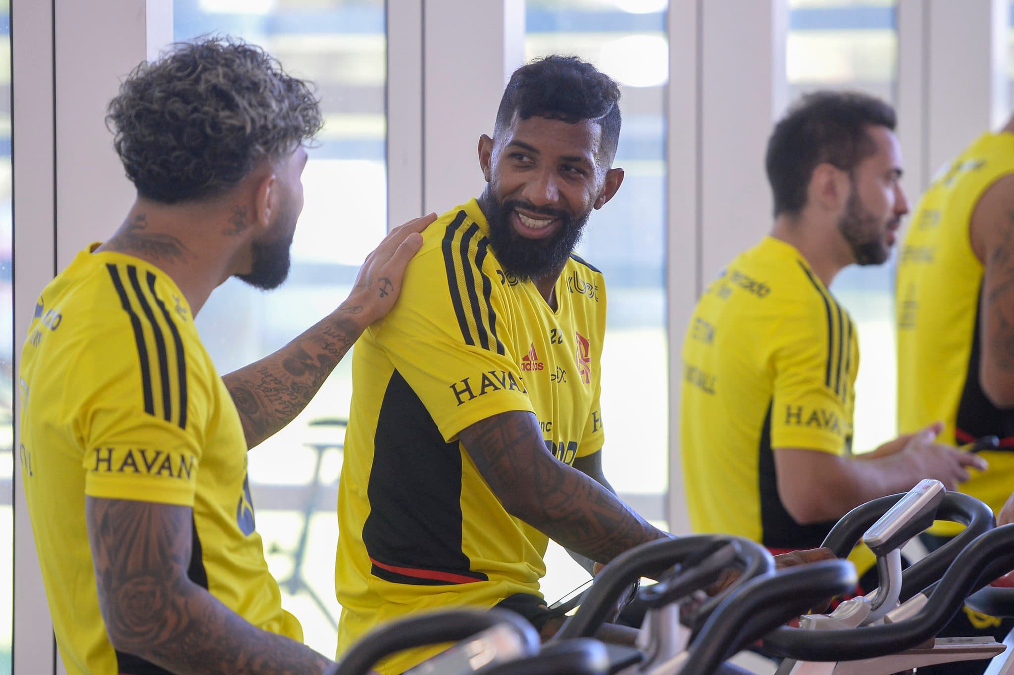 Praticamente sem desfalques, Flamengo se prepara para enfrentar o Corinthians