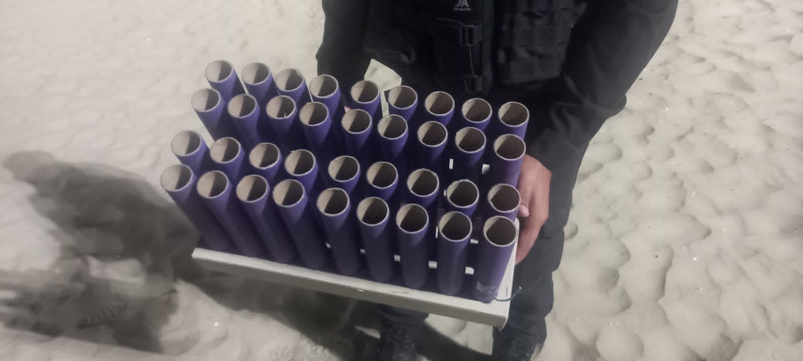 Torcedores do Flamengo fazem foguetório em frente ao hotel. Policia interrompe.