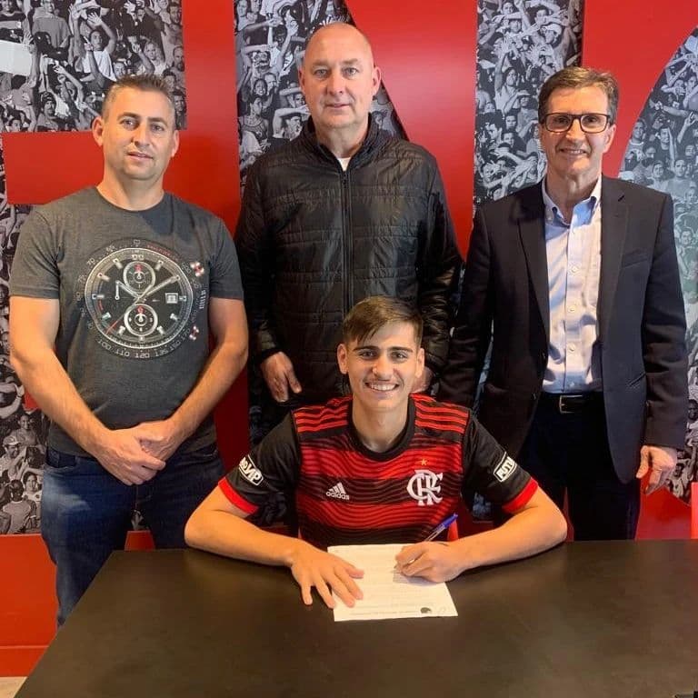 Fabricio Lentz assina com o Flamengo