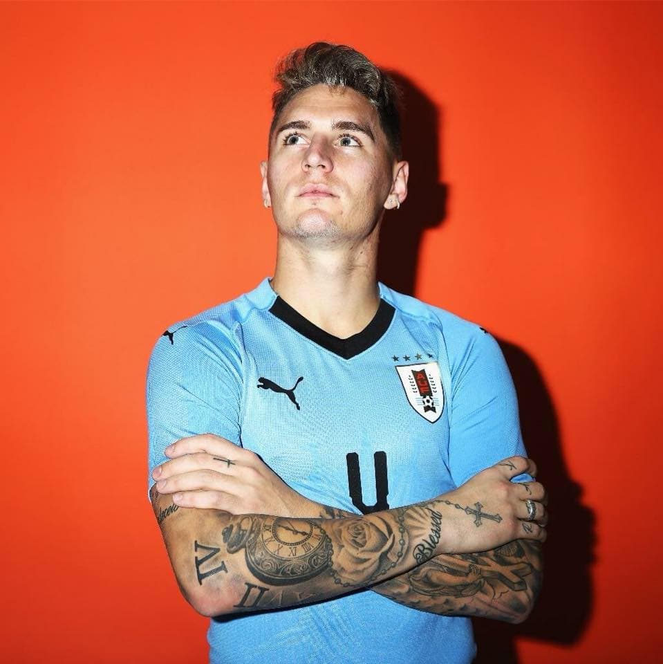 Lateral direito uruguaio Guillermo Varela