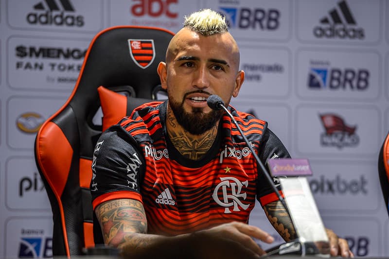 Vidal em coletiva de apresentação