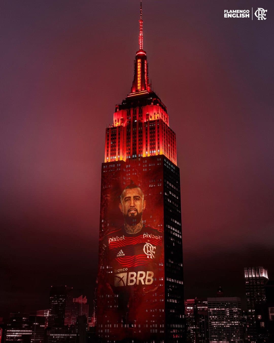 Vidal iluminando o Empire State
