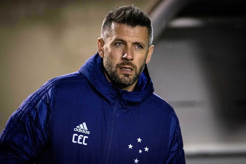 Jornalista compara Jorge Jesus com Pezzolano, técnico do Cruzeiro