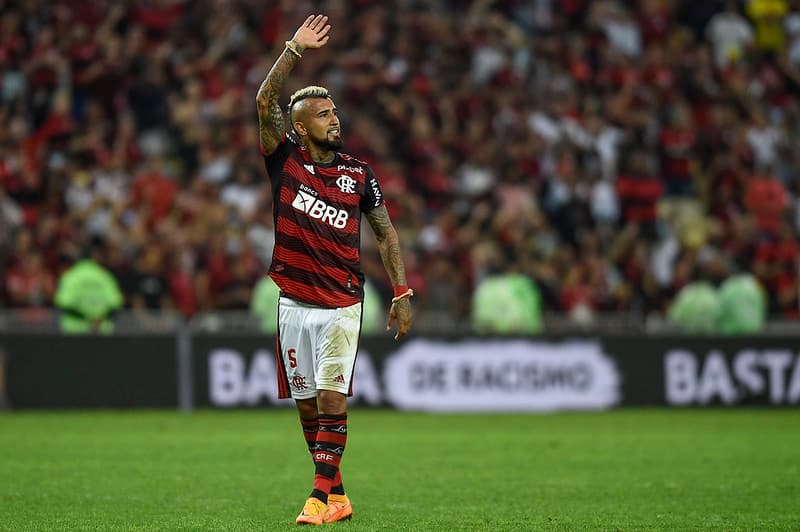 Vidal comemorou classificação na Libertadores e disse estar mais próximo de realizar sonho