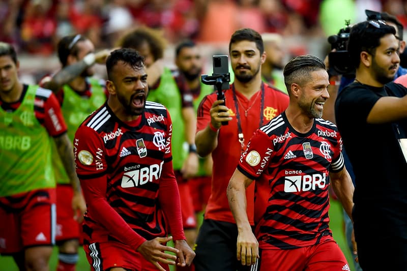 Fabrício Bruno comemora gol pelo Flamengo