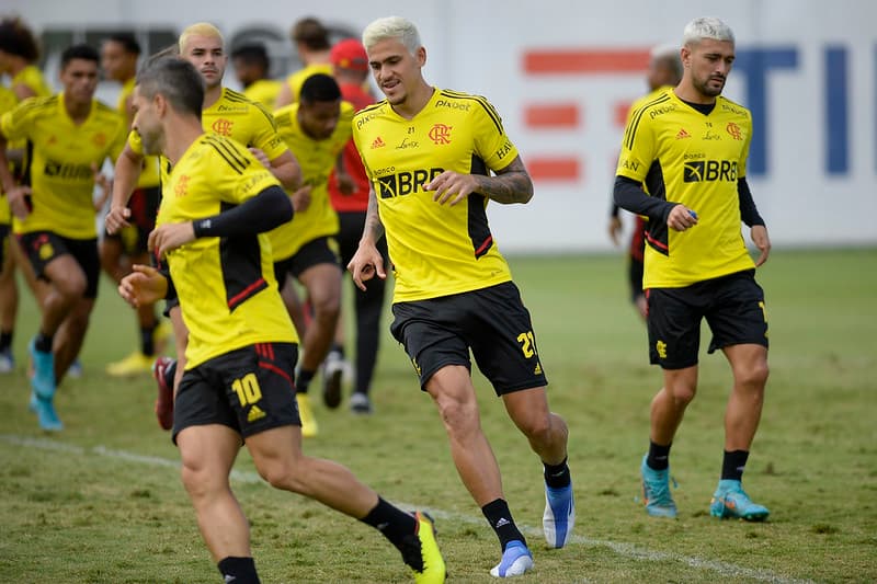 Pedro treina no Flamengo