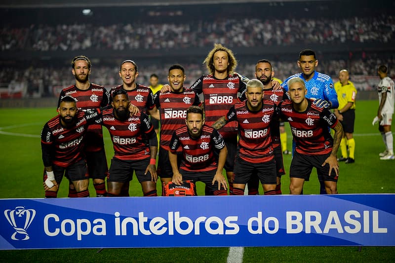 Jogadores do Flamengo na foto oficial da partida contra o São Paulo