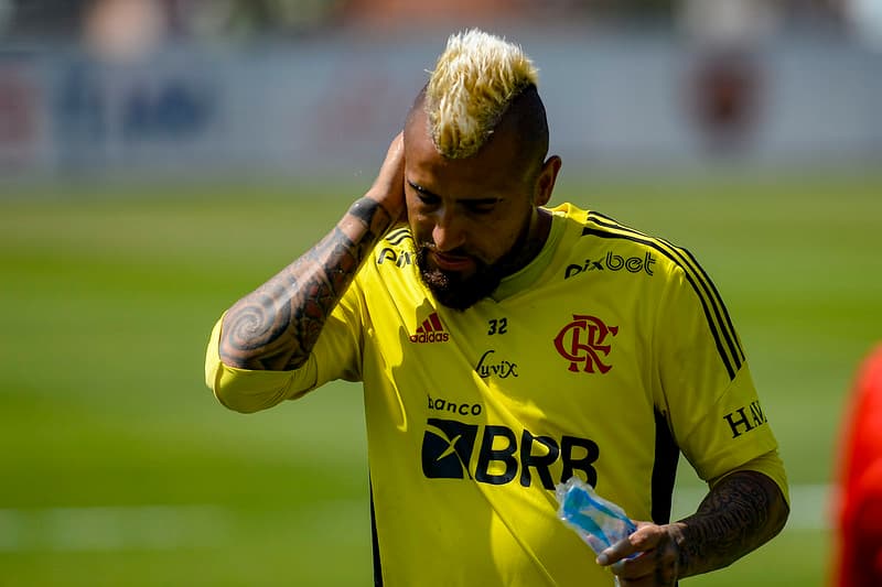 Vidal em treino do Flamengo