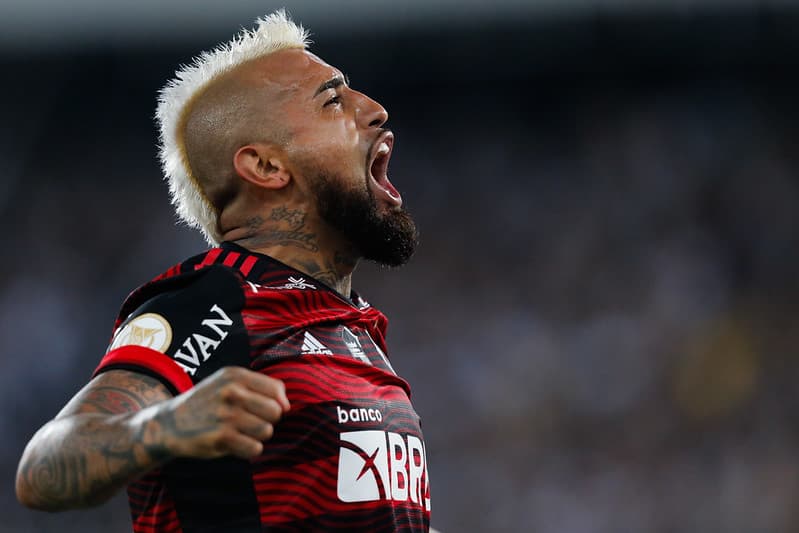 Vidal comemorando gol do Flamengo