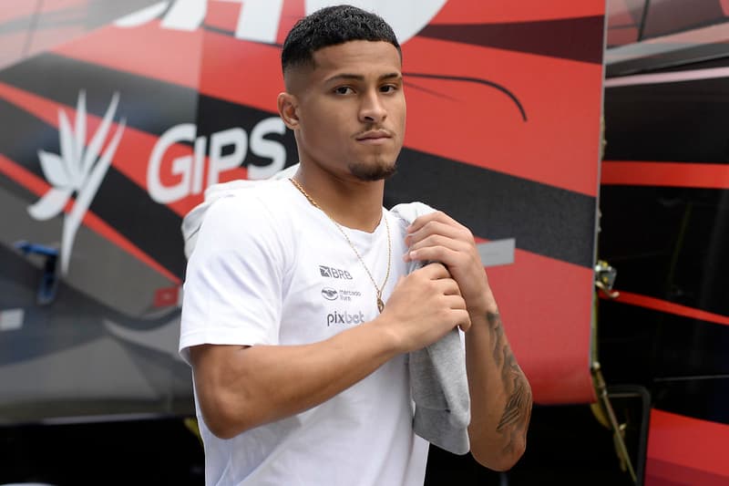 Dorival planeja o time sem um volante e João Gomes fica indignado: 'Quem vai marcar?'; veja