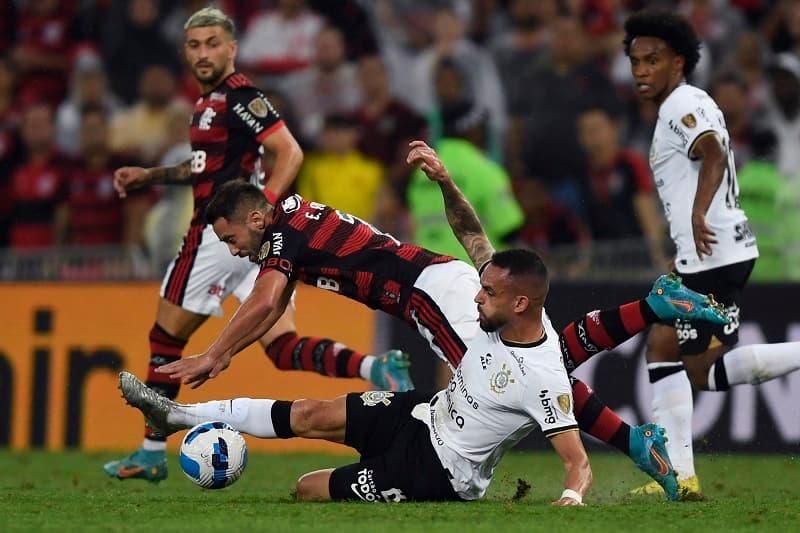 Flamengo Arrascaeta ou Renato Augusto, quem é o melhor? Felipe Fascincani deu sua opinião