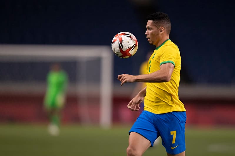 Paulinho, da seleção brasileira