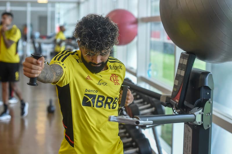 Gabigol treina no ct do Flamengo