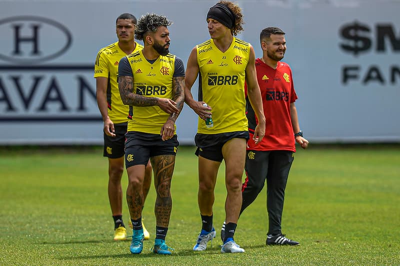 Gabigol e David Luiz em treino do Flamengo
