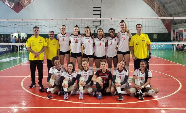 Equipe feminina de vôlei sub-21