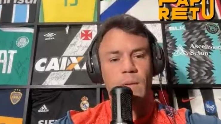 Kleber Gladiador revela que jogador apavora o Flamengo durante o Papo Reto, no Canal do Benja