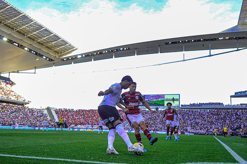 corinthians e flamengo em jogo do brasileiro