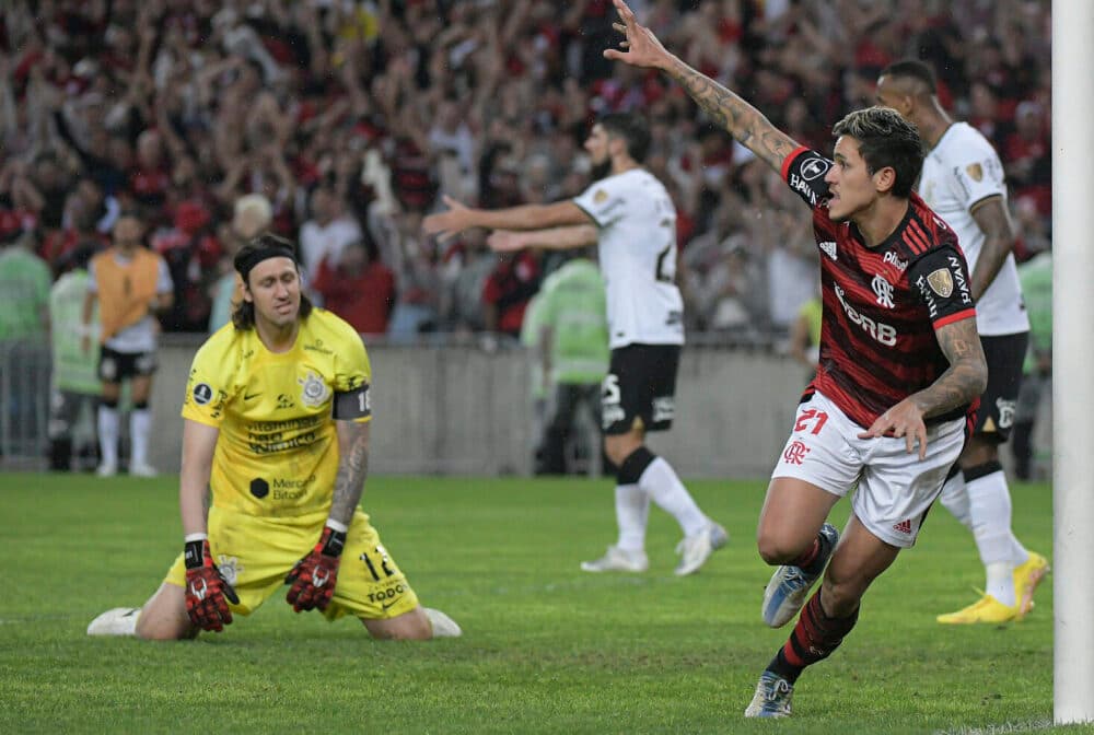 Dirigente do Corinthians usa Flamengo como exemplo para almejar a Libertadores