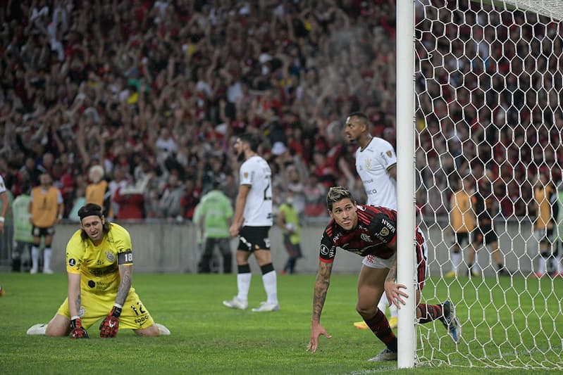 Cássio, do Corinthians, lamenta gol sofrido contra o Flamengo