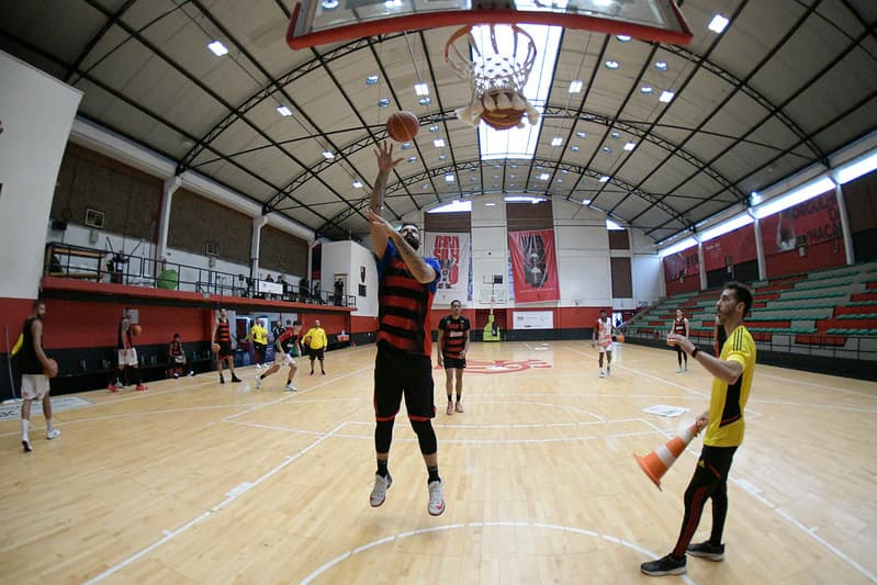 Flamengo treina para estadual de basquete
