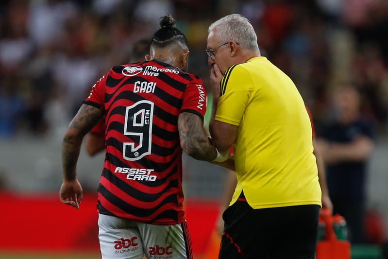 Gabigol exalta o trabalho do Dorival e afirma: 'Um dos melhores treinadores brasileiros'