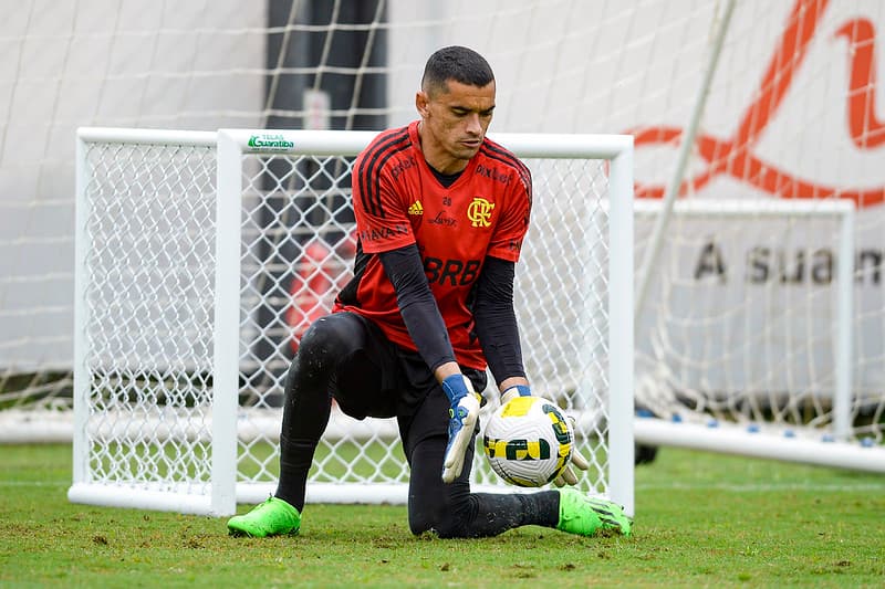 Santos não conseguiu defender as penalidades de Al-Dawsari