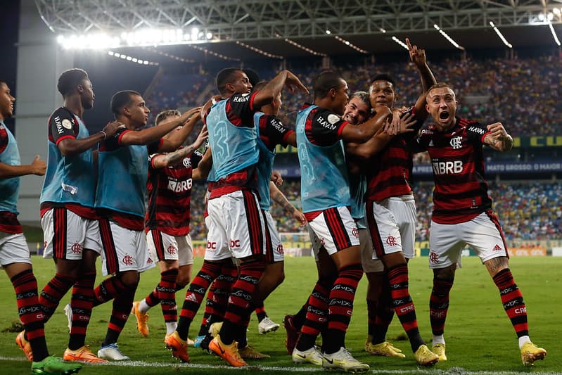 Time do Flamengo comemora gol em Cuiabá; jogadores do Flamengo terão jogos por Carioca e Recopa durante o Carnaval