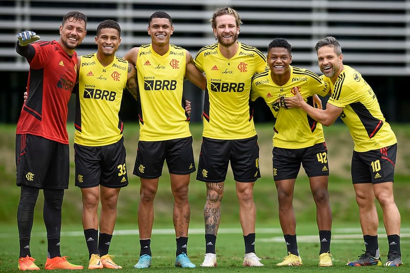 Jogadores do Flamengo em treino