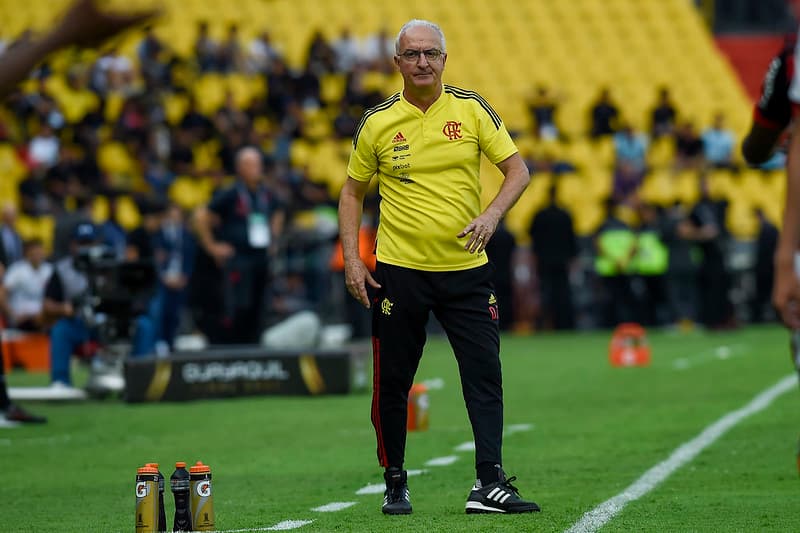 Dorival Júnior fala sobre Filipe Luís na seleção e motivação para enfrentar o Real Madrid