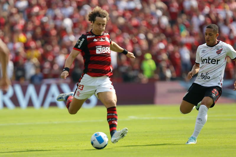 David Luiz em campo pelo Flamengo na final da Libertadoers